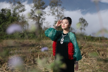 Nguyễn Thu Hằng “thôi miên” với MV quay ở “thiên đường” Tây Bắc