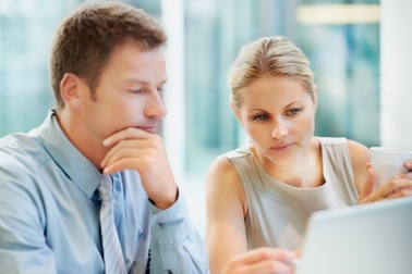 Khi vợ chồng làm cùng cơ quan