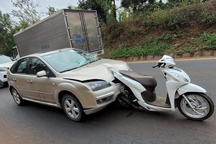 Cả gia đình thương vong khi bị ô tô tông bất ngờ từ phía sau