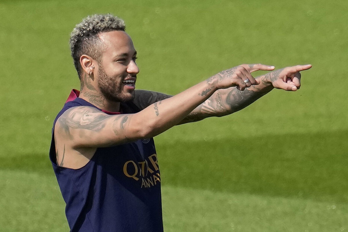 Neymar tự cắt thịt, quyết tâm lớn rời khỏi PSG - 2