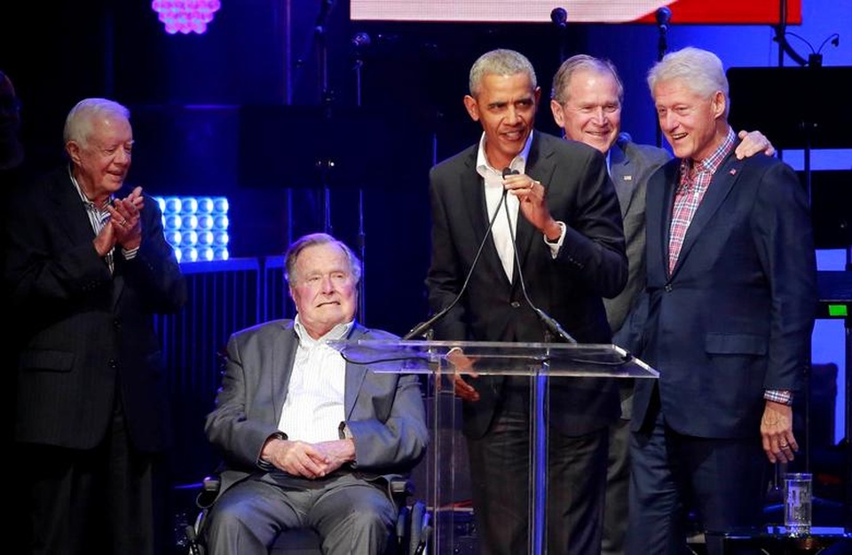 Cuộc sống “muôn màu” của ông Obama sau khi rời Nhà Trắng - 12 Cuộc sống “muôn màu” của ông Obama sau khi rời Nhà Trắng - 12
