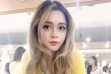 Lỡ khoe "xem Brazil năm 2000 khi có Pele" trên truyền hình, 9X xinh đẹp bị dân mạng bóc phốt