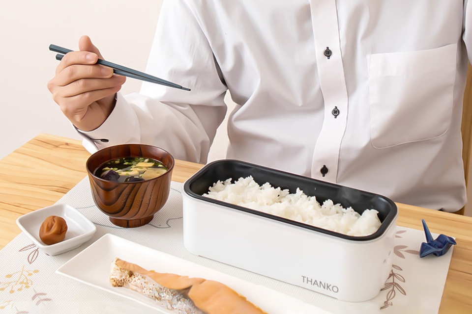 Cơn sốt nồi cơm tí hon ở xứ hoa anh đào - 1 Cơn sốt nồi cơm tí hon ở xứ hoa anh đào - 1