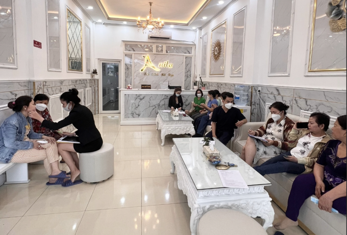 Viện thẩm mỹ ANITA (282 Cao Thắng, Phường 12, Quận 10 bị xử phạt số tiền 160 triệu đồng và bị đình chỉ hoạt động khám bệnh, chữa bệnh trong thời hạn 18 tháng.