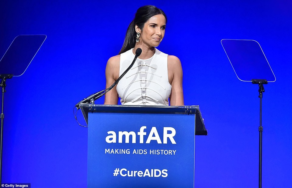Thiên thần nội y Lais Ribeiro khoe chân dài quyến rũ - 29 Thiên thần nội y Lais Ribeiro khoe chân dài quyến rũ - 29