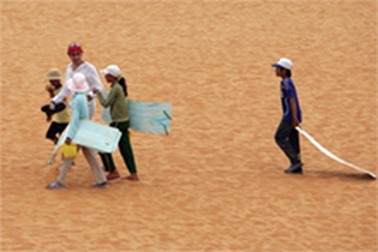 Tuổi thơ miền gió cát