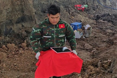 Tìm thấy nhiều bộ hài cốt liệt sĩ tại rãnh mộ mới ở Công viên Lê Thị Riêng
