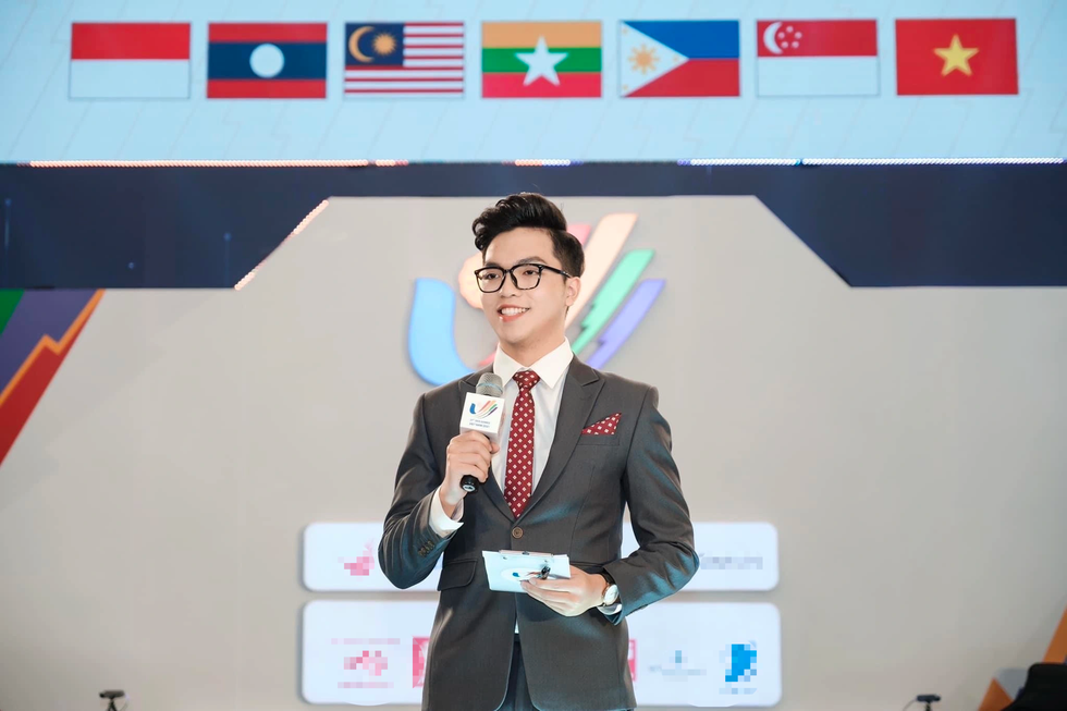 Từ nam sinh Ngoại thương Gen Z đến MC song ngữ tại SEA Games 31 - 3 Từ nam sinh Ngoại thương Gen Z đến MC song ngữ tại SEA Games 31 - 3