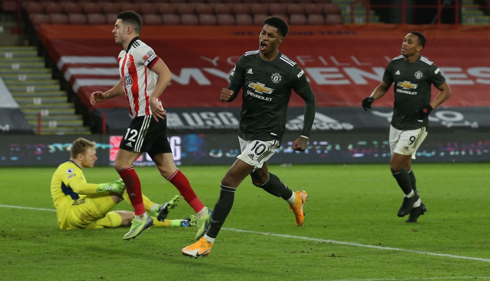 Những khoảnh khắc Man Utd vượt ải Bramall Lane thành công - 14