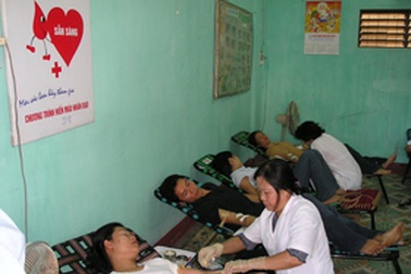 Câu lạc bộ những người “máu nóng”