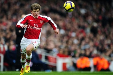 Arshavin: “Arsenal cần phép màu để vô địch”