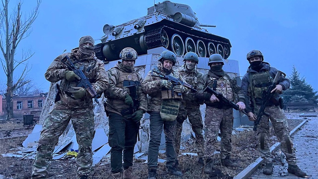 Nga điều lực lượng mới tới Bakhmut, Ukraine mở 3 mũi tấn công phá vòng vây - 1 Nga điều lực lượng mới tới Bakhmut, Ukraine mở 3 mũi tấn công phá vòng vây - 1