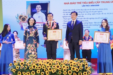 75 nhà giáo trẻ tiêu biểu nhận giải thưởng của Trung ương Đoàn