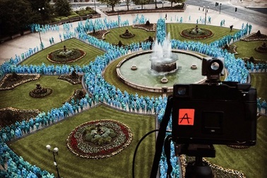 Biển người khỏa thân chụp ảnh tại thủ đô văn hóa sắp tới của Anh