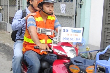 "Taxi 2 bánh" ở Sài Gòn