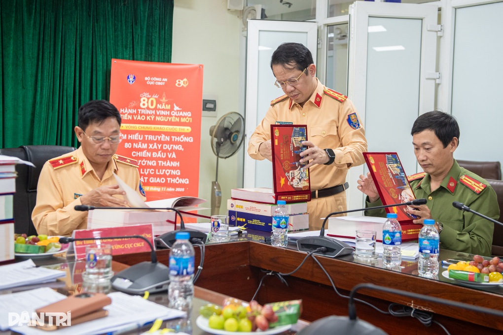 Ý nghĩa cuộc thi tìm hiểu 80 năm truyền thống lực lượng CSGT - 1