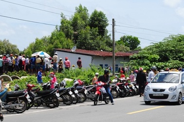 Hoảng hồn phát hiện một phụ nữ lạ tự vẫn trong khu phòng trọ