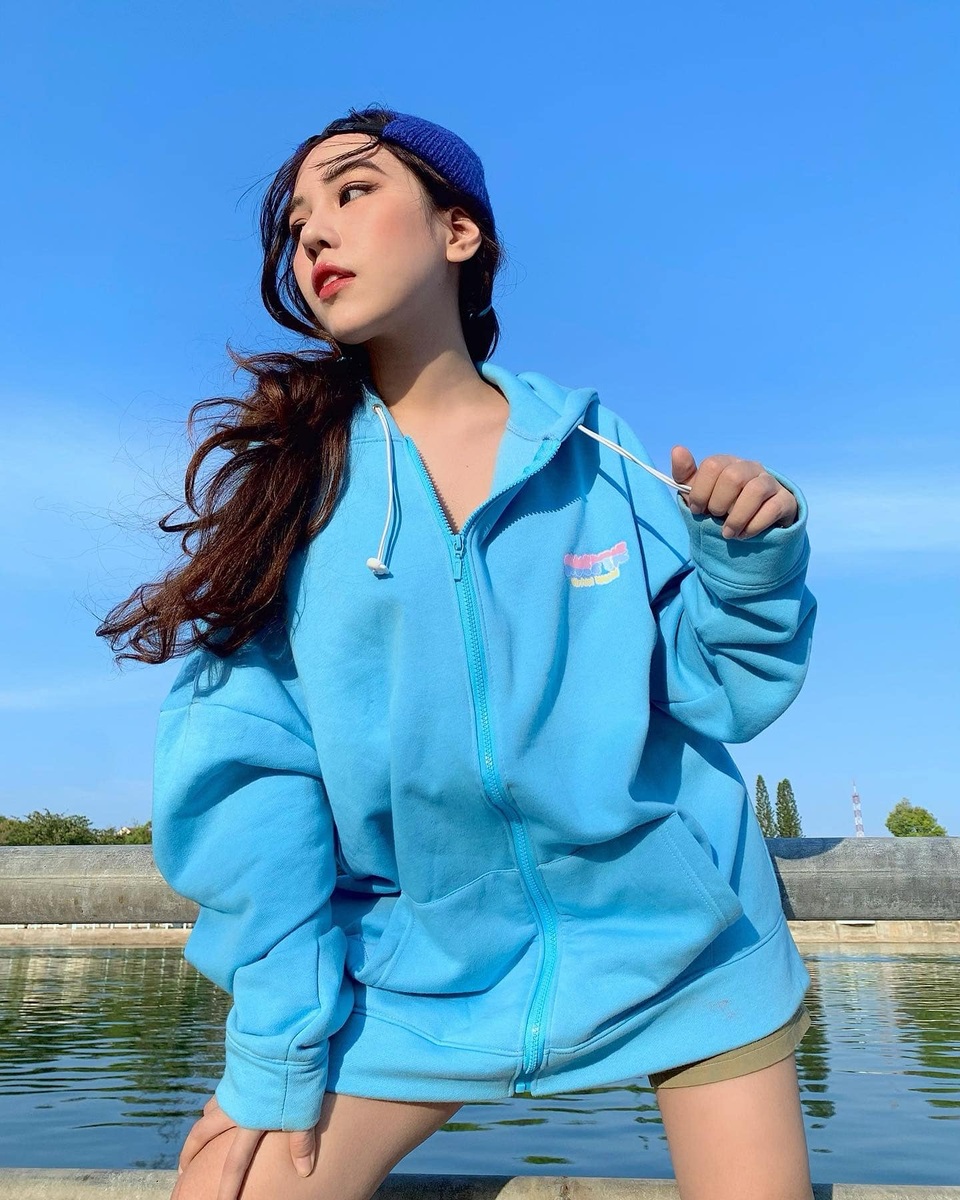 Nữ sinh ĐH Văn Lang xinh xắn, có đường nét hao hao ca sĩ Min - 12 Nữ sinh ĐH Văn Lang xinh xắn, có đường nét hao hao ca sĩ Min - 12