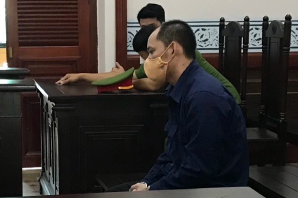 Tử hình bị cáo làm liều - 1 Tử hình bị cáo làm liều - 1