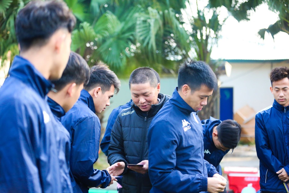 Quang Hải, Đình Trọng hứng khởi luyện tập ngày khai xuân - 1 Quang Hải, Đình Trọng hứng khởi luyện tập ngày khai xuân - 1