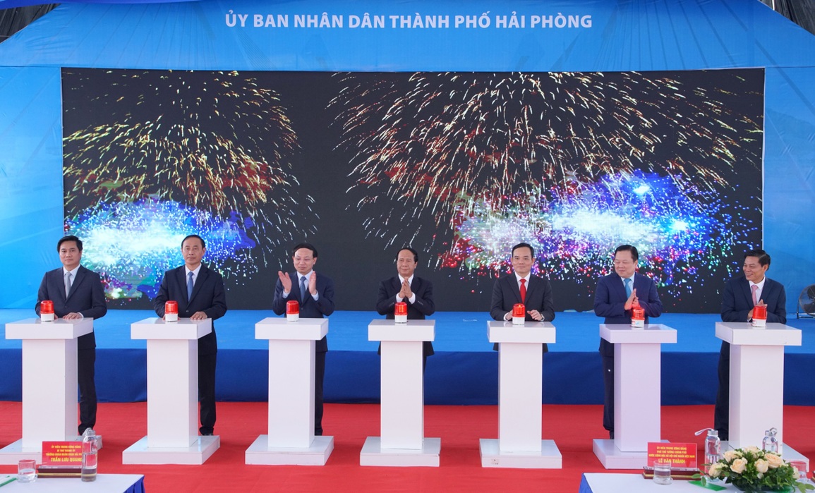 Khởi công cầu gần 2.000 tỷ đồng nối Hải Phòng - Quảng Ninh - 1 Khởi công cầu gần 2.000 tỷ đồng nối Hải Phòng - Quảng Ninh - 1