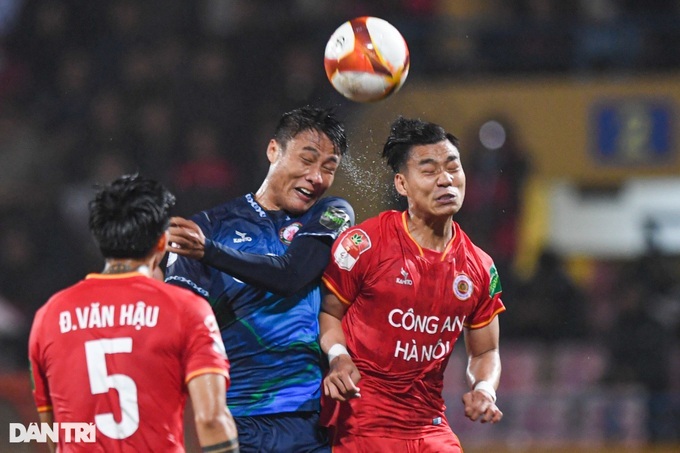 بازیکنان ویتنامی توسط بسیاری از باشگاههای اندونزیایی جذب میشوند - 2 Tuyển thủ Việt Nam được nhiều CLB Indonesia lôi kéo - 2