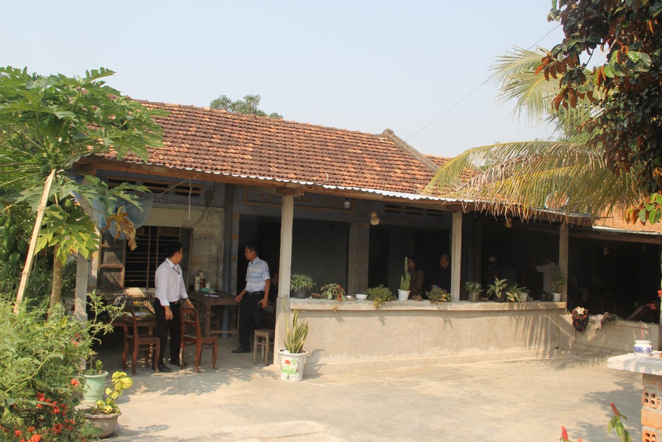 Đau đớn cảnh bé gái thiểu năng bị kẻ xấu hại đời đến mang thai - 1 Đau đớn cảnh bé gái thiểu năng bị kẻ xấu hại đời đến mang thai - 1