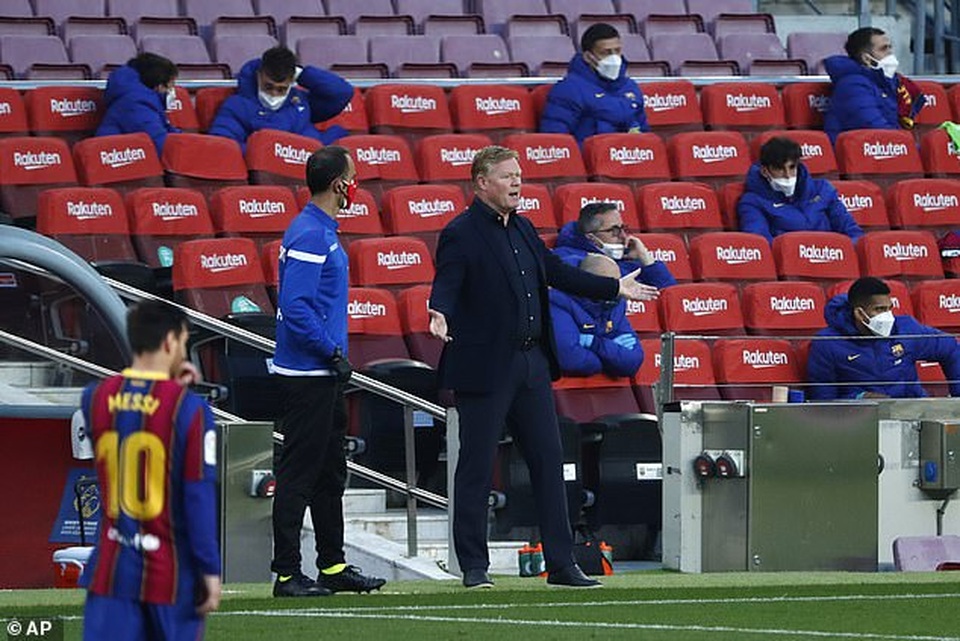 HLV Koeman nói gì sau khi nhận thẻ đỏ trong trận thua sốc của Barcelona? - 1 HLV Koeman nói gì sau khi nhận thẻ đỏ trong trận thua sốc của Barcelona? - 1