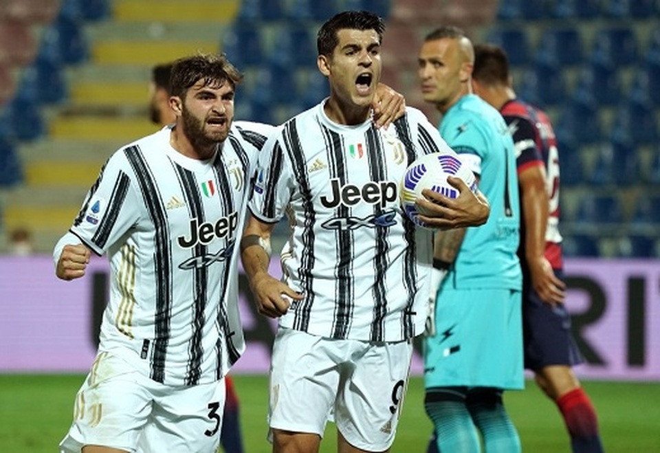 Ibra giúp AC Milan hạ gục Inter, Juventus gây thất vọng ngày vắng C.Ronaldo - 2 Ibra giúp AC Milan hạ gục Inter, Juventus gây thất vọng ngày vắng C.Ronaldo - 2