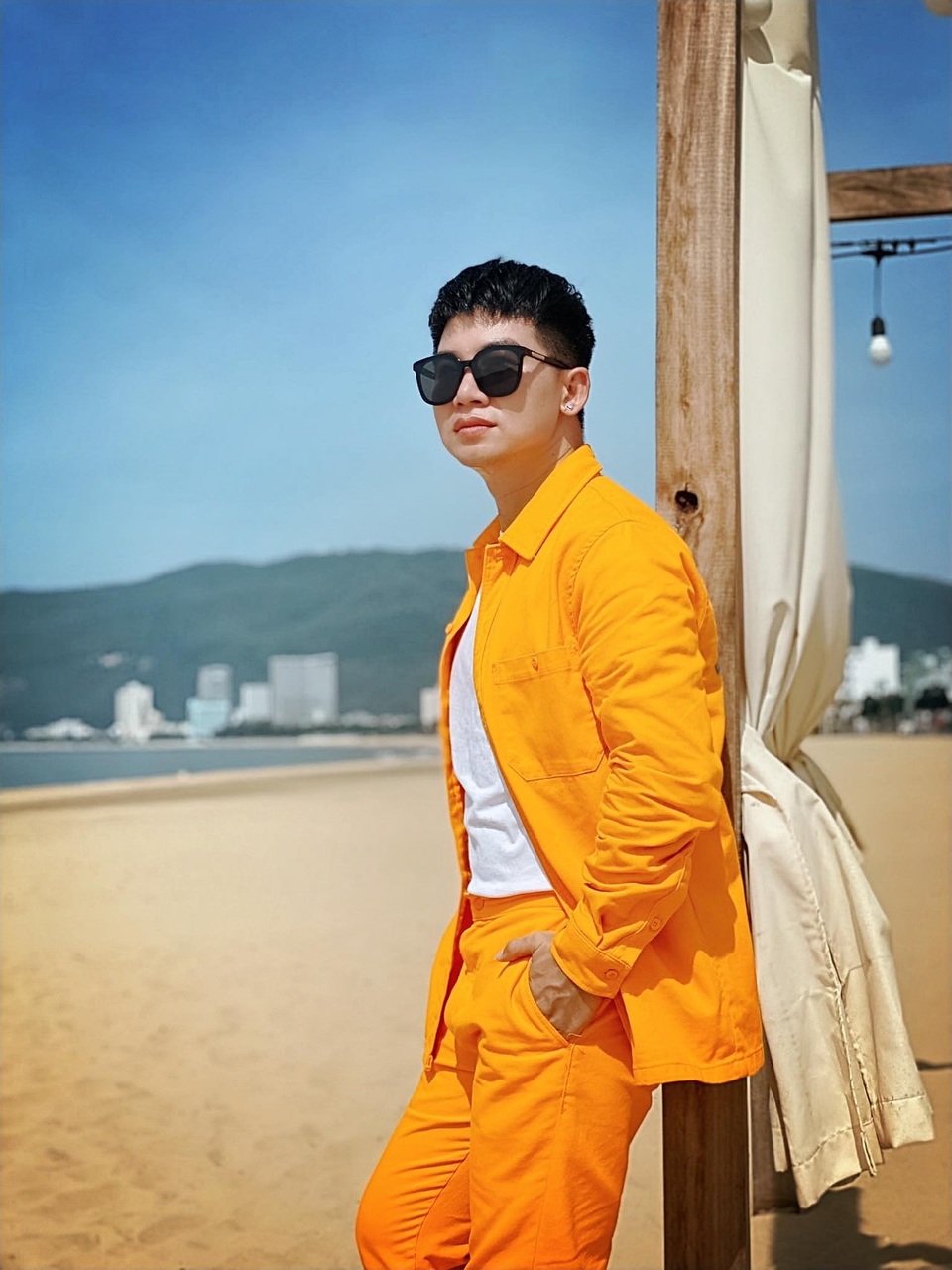 Ca sĩ Việt Tú: “Người ta hiểu nhầm rằng tôi có đại gia chống lưng...” - 4 Ca sĩ Việt Tú: “Người ta hiểu nhầm rằng tôi có đại gia chống lưng...” - 4