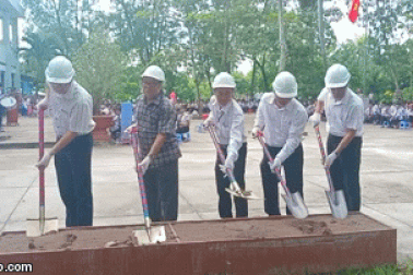 Học sinh vùng biên giới Tây Nam hân hoan trong lễ khởi công phòng học Dân trí!