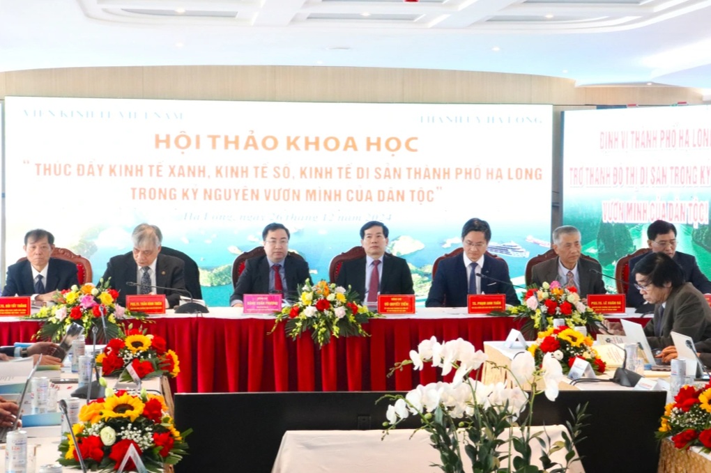 Nhiều nhà khoa học cùng hiến kế giúp Hạ Long thúc đẩy kinh tế xanh - 1 Nhiều nhà khoa học cùng hiến kế giúp Hạ Long thúc đẩy kinh tế xanh - 1
