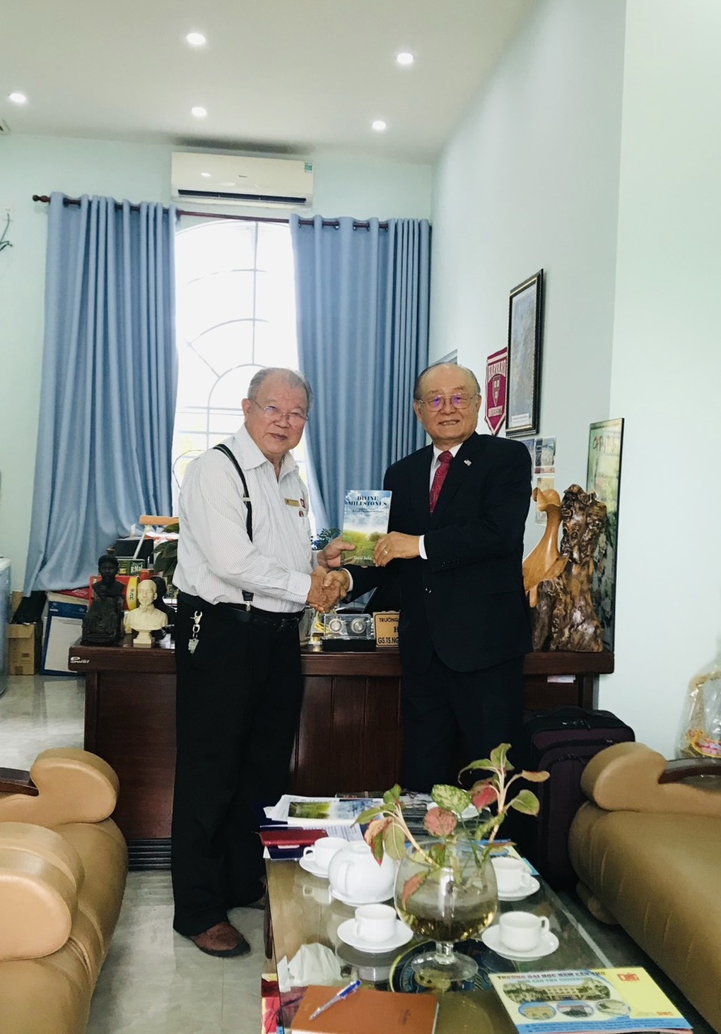 Nghe tin thầy Võ Tòng Xuân mất, tôi khóc như đứa trẻ - 5 Nghe tin thầy Võ Tòng Xuân mất, tôi khóc như đứa trẻ - 5