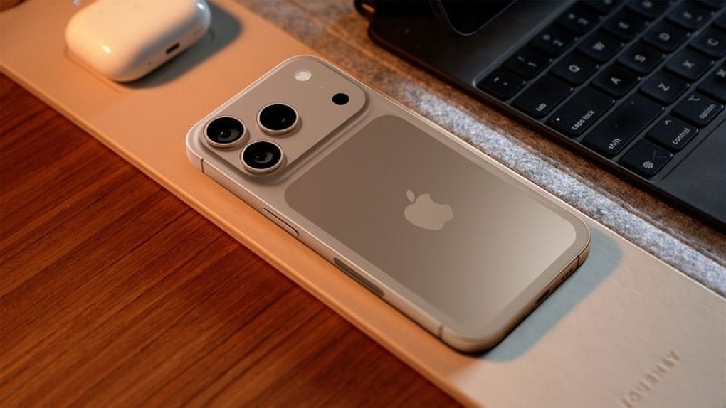 រូបថតពិតរបស់ iPhone 17 Pro Max បែកធ្លាយជាសាធារណៈ - ២ iPhone 17 Pro Max lộ ảnh thực tế nơi công cộng - 2