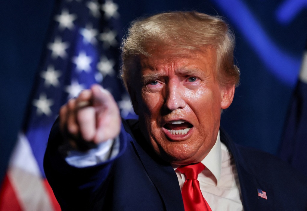 Tin đồn tình công sở ngáng đường vụ truy tố ông Trump - 3 Tin đồn tình công sở ngáng đường vụ truy tố ông Trump - 3