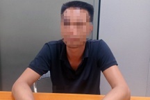 Lái xe đầu kéo tông barie vượt chốt ở Hà Nội, đâm cảnh sát giao thông