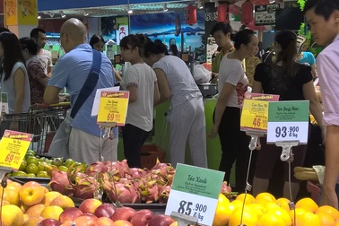 Người Việt đứng đầu ASEAN về thắt chặt chi tiêu