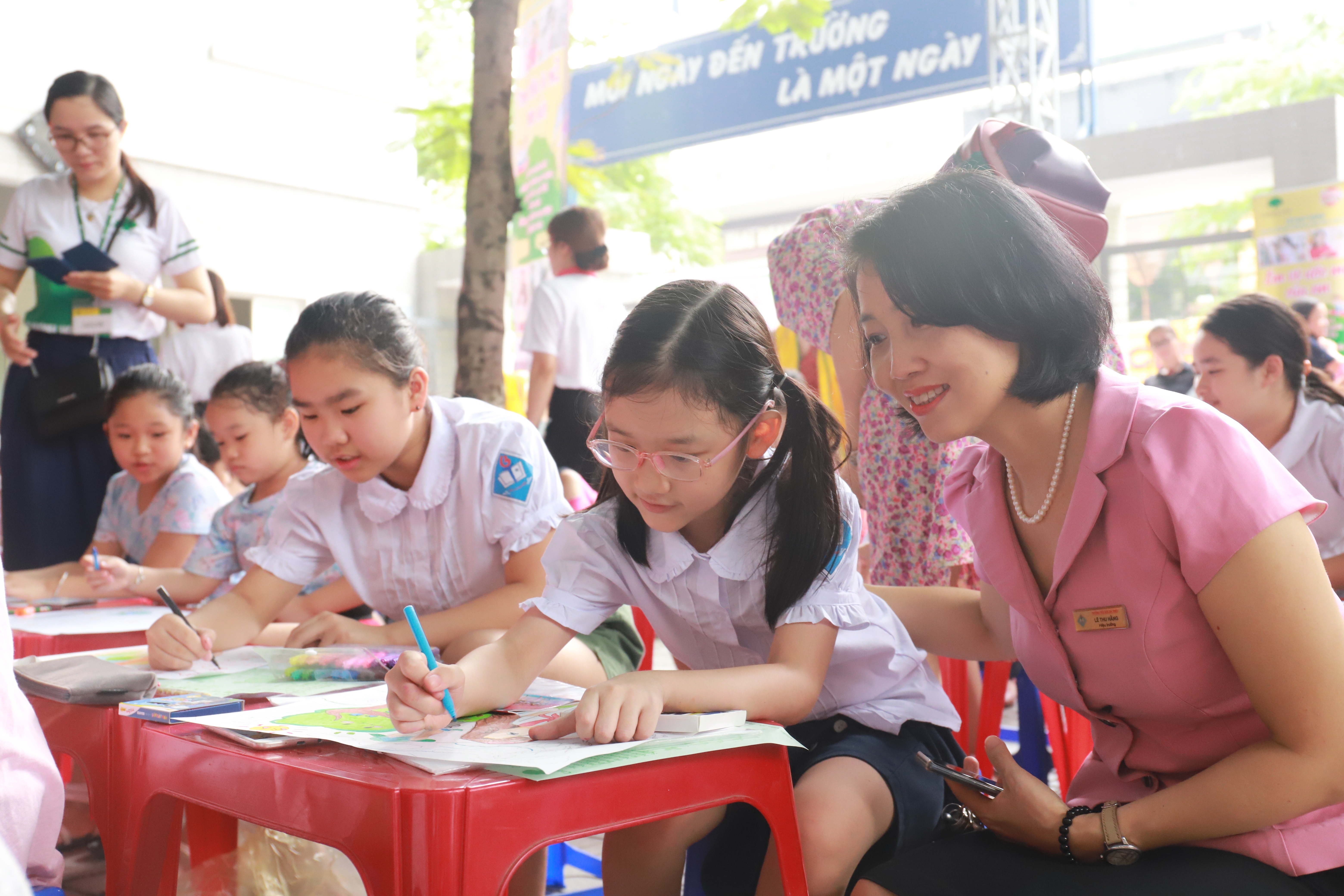 Khởi động cuộc thi “Em vẽ ước mơ của em” lần thứ 12 - 3