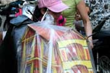 Hà Nội “kiệm” chi ăn rằm