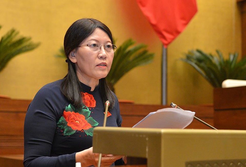 Cựu Thứ trưởng Hồ Thị Kim Thoa bỏ trốn gây khó khăn cho công tác điều tra - 2 Cựu Thứ trưởng Hồ Thị Kim Thoa bỏ trốn gây khó khăn cho công tác điều tra - 2