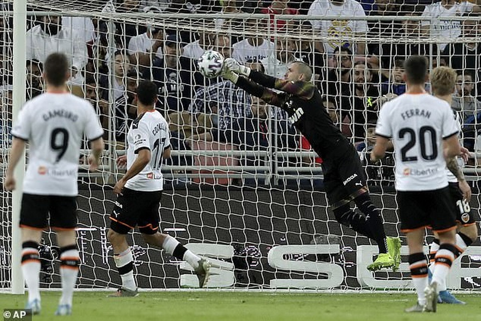 Đánh bại Valencia, Real Madrid tiến vào chung kết Siêu Cup Tây Ban Nha - 7 Đánh bại Valencia, Real Madrid tiến vào chung kết Siêu Cup Tây Ban Nha - 7