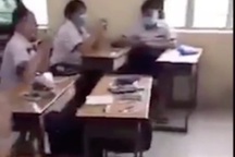 Đau đớn cảnh bạn bị đánh hội đồng, học trò cổ vũ như xem đấu boxing