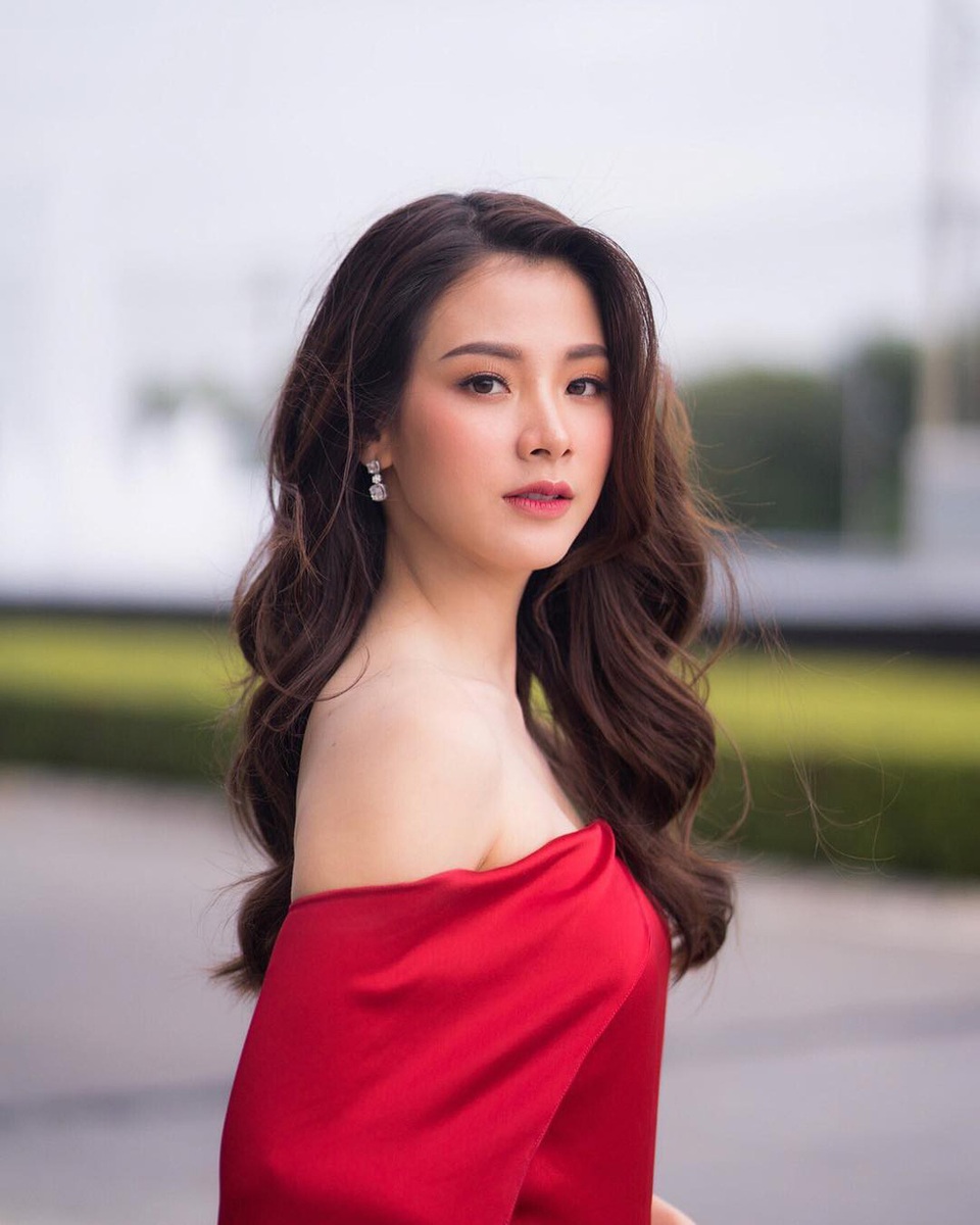 Mê mẩn vẻ ngoài diễm lệ của minh tinh đẹp nhất xứ Chùa Vàng - 6 Mê mẩn vẻ ngoài diễm lệ của minh tinh đẹp nhất xứ Chùa Vàng - 6