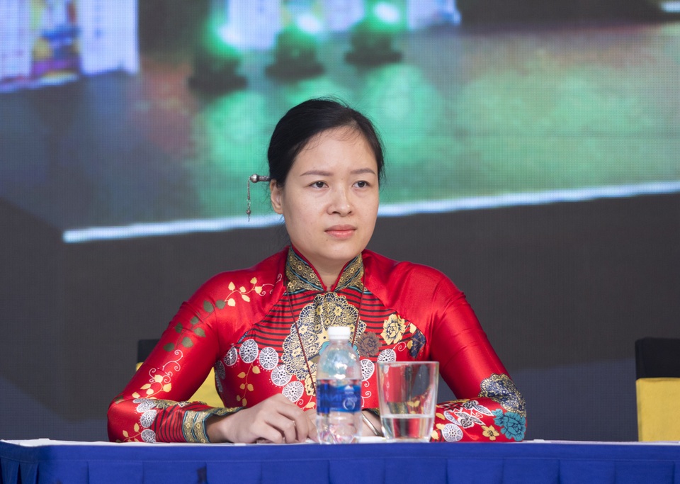 Hoài Thanh đưa chầu văn lên sân khấu liveshow - 3 Hoài Thanh đưa chầu văn lên sân khấu liveshow - 3