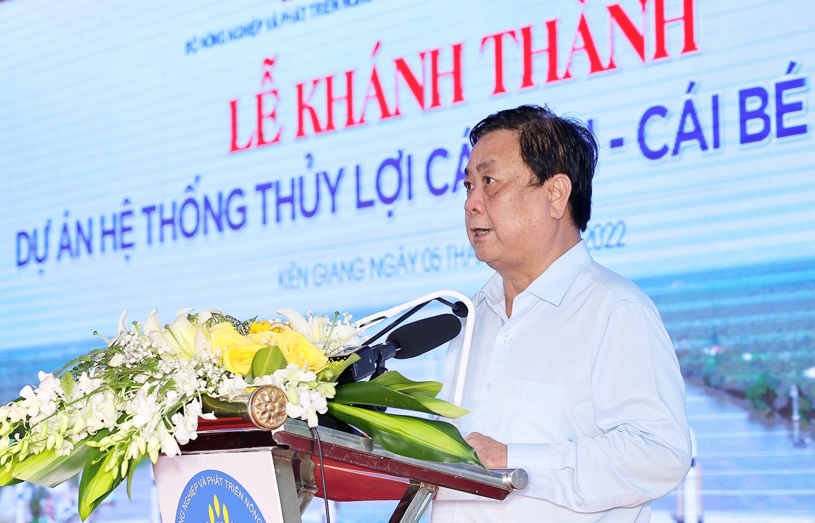 Thủ tướng Chính phủ bấm nút khánh thành siêu cống thủy lợi miền Tây - 4 Thủ tướng Chính phủ bấm nút khánh thành siêu cống thủy lợi miền Tây - 4