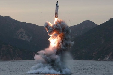 Triều Tiên dọa nhấn chìm Mỹ trong biển nước