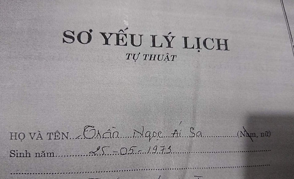 Kiểm điểm, rút kinh nghiệm 3 cán bộ giúp nữ Trưởng phòng mượn bằng của chị gái kết nạp Đảng - 2 Kiểm điểm, rút kinh nghiệm 3 cán bộ giúp nữ Trưởng phòng mượn bằng của chị gái kết nạp Đảng - 2