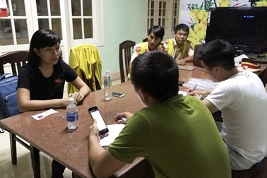 Kiểm tra xe khách, bắt nữ nghi phạm trốn lệnh truy nã