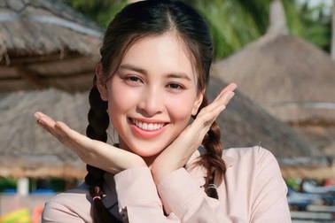 Hoa hậu Tiểu Vy hé lộ về sự cố mất điện thoại khi ghi hình show thực tế