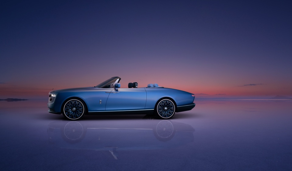 Cận cảnh siêu phẩm mới giá 28 triệu USD của Rolls-Royce - 2 Cận cảnh siêu phẩm mới giá 28 triệu USD của Rolls-Royce - 2